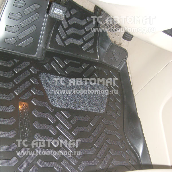 Коврики салона Nissan Pathfinder 2014 3D подпят 2ряда 61248 Aileron